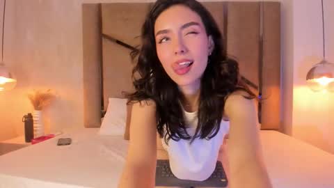 bella_nova__ online show from March 20, 10:37 pm