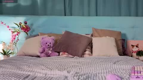 Bella online show from March 6, 1:04 am