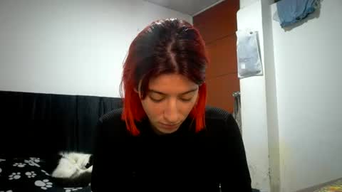 bella_thorne1999 online show from June 18, 11:21 pm