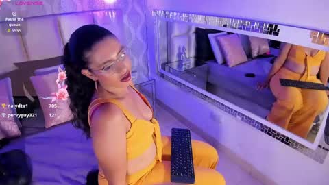 bellaagrace online show from April 3, 4:08 am