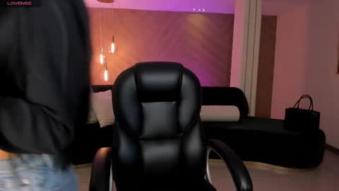  Bella C  online show from March 3, 7:07 pm