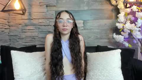 Belle Claire  online show from March 25, 9:54 pm