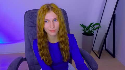 BellaFoxi online show from October 6, 10:55 am