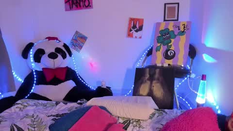 Bella online show from February 9, 3:01 pm