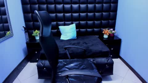 bellalovee_ online show from March 10, 2:27 am