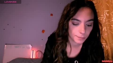 bellaqueen0701 online show from November 11, 3:47 pm