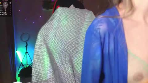 MY OLD PAGE IS NO LONGER. THIS IS MY NEW online show from March 4, 10:49 pm