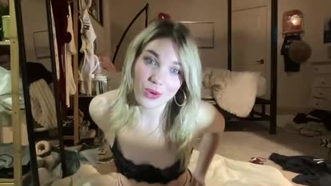 Bella 3 online show from March 14, 5:11 am