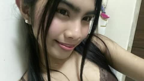 belle_davies online show from May 11, 12:56 pm