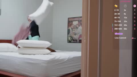 BELLE   online show from October 24, 4:02 am