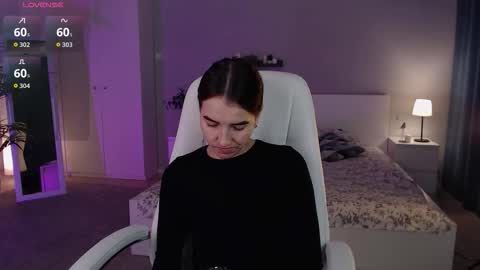 Bella online show from September 29, 1:04 am