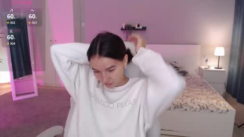 Bella online show from September 27, 1:14 am