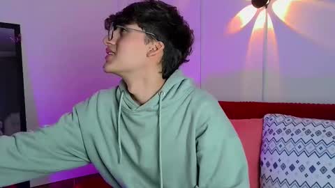 Neon online show from October 3, 11:51 am