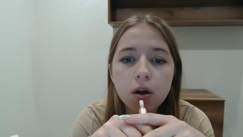 bellochka_ online show from December 18, 11:49 am