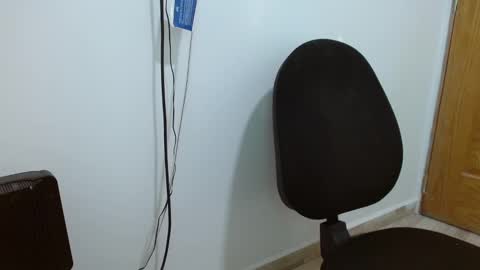 benjamin_isaac online show from February 26, 9:20 pm