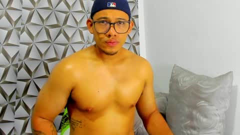 Benjamin online show from March 31, 7:03 pm