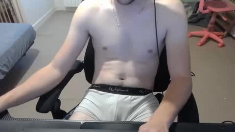 Snapshot of benjifrenchifirst chatting on October 24, 4:41 pm Benjifrenchi online show from October 24, 4:41 pm