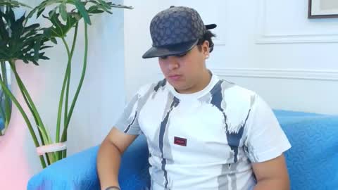 bennett_alejoo online show from December 18, 7:53 pm