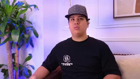 bennett_alejoo online show from March 30, 6:08 pm