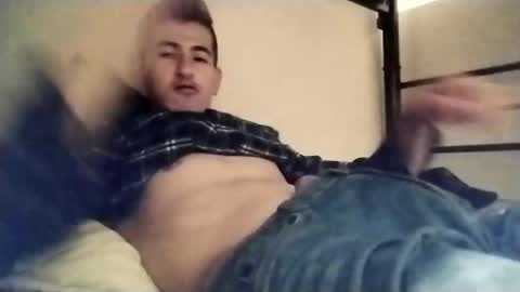 bennivanni online show from February 15, 3:09 am