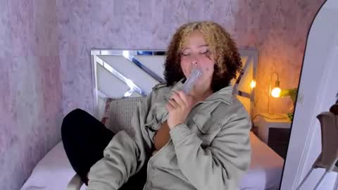 benny_wilson online show from October 26, 4:57 am