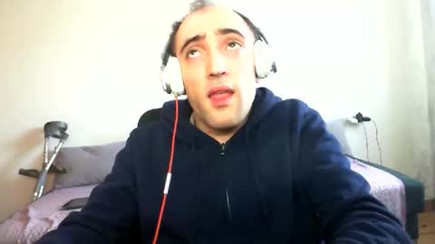 bentish online show from February 12, 7:34 am