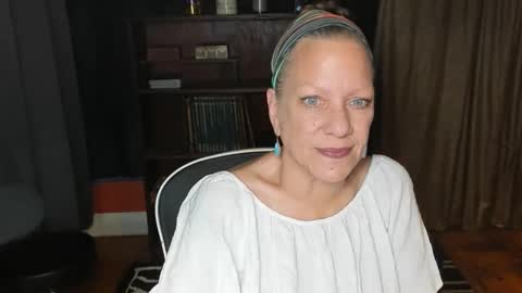 DeniseDavid online show from May 24, 2:19 am