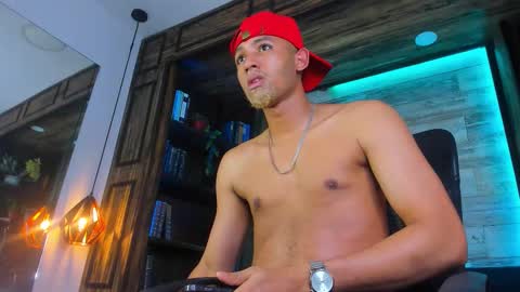 bento_fox online show from February 18, 4:01 am