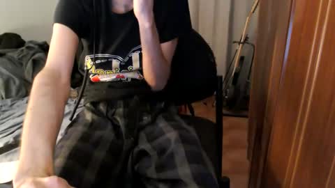 berceuse111 online show from May 8, 11:38 am