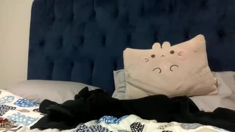 tixxie  online show from June 2, 12:51 pm