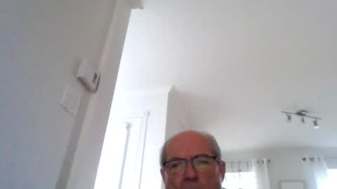 Snapshot of bernard1102 chatting on October 24, 12:28 pm bernard1102 online show from October 24, 12:28 pm