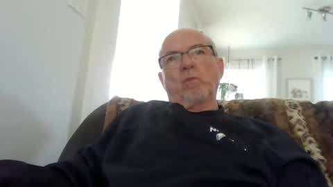 Snapshot of bernard1102 chatting on September 10, 12:39 pm bernard1102 online show from September 10, 12:39 pm