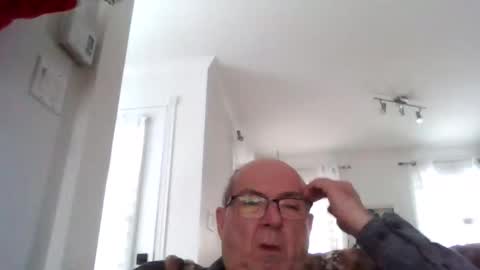 Snapshot of bernard1102 chatting on January 12, 2:30 pm bernard1102 online show from January 12, 2:30 pm