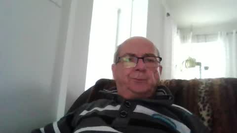 bernard1102 online show from March 3, 1:40 pm