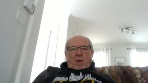 Snapshot of bernard1102 chatting on March 10, 3:41 pm bernard1102 online show from March 10, 3:41 pm