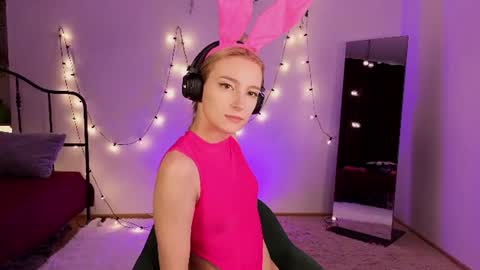 Hi Im NikaComing back online on Monday 3 online show from June 30, 10:36 am
