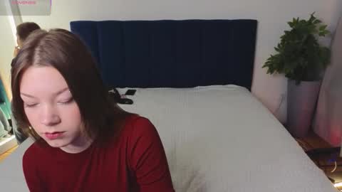 Snapshot of best_trip chatting on October 7, 8:10 am Danny and Kira online show from October 7, 8:10 am