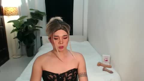 bestgirljulia online show from January 13, 8:55 am