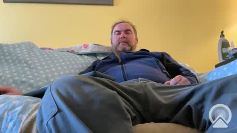 Snapshot of beta_bator chatting on December 5, 2:17 pm beta_bator online show from December 5, 2:17 pm