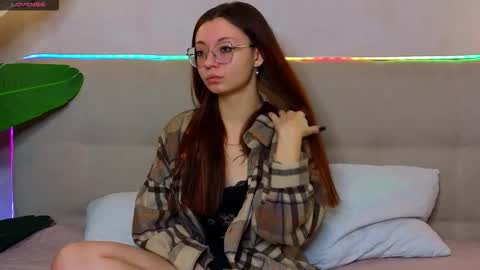 beverlywallace online show from December 19, 6:25 pm