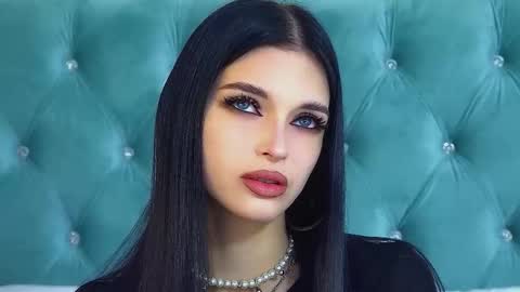 Beverly online show from February 4, 7:07 pm