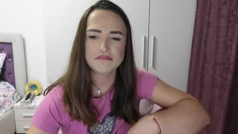   BeyonceDoll       Twitter DollBeyonce    online show from April 18, 7:07 pm