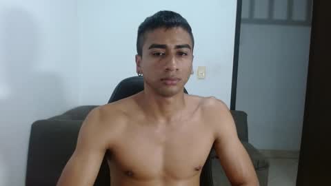 Snapshot of bfernando_05 chatting on February 5, 6:35 am BAYRON online show from February 5, 6:35 am