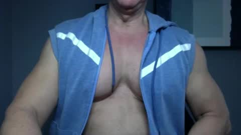 Snapshot of bgdkmuscleguy chatting on February 27, 5:04 pm BGDKMUSCLEGUY - SELECTED BY CHATURBATE AS A TOP BROADCASTER FOR 2023 online show from February 27, 5:04 pm