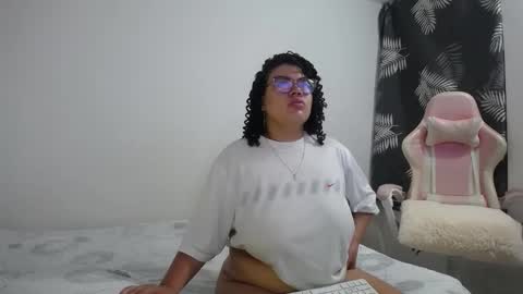 Snapshot of bianca_boobs chatting on October 2, 9:41 am Bianca Tuesday to Sunday from 2am to 6am UTC-5 online show from October 2, 9:41 am