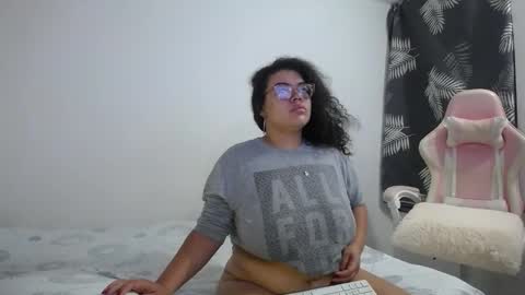 Snapshot of bianca_boobs chatting on September 26, 9:39 am Bianca Tuesday to Sunday from 2am to 6am UTC-5 online show from September 26, 9:39 am