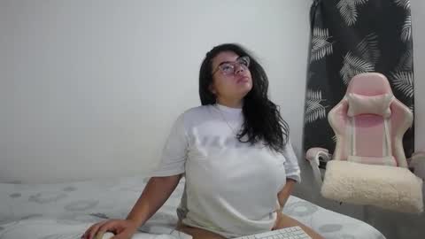 Snapshot of bianca_boobs chatting on October 1, 9:30 am Bianca Tuesday to Sunday from 2am to 6am UTC-5 online show from October 1, 9:30 am