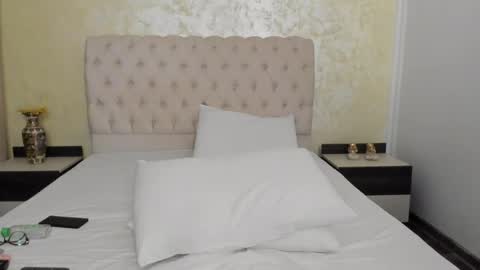 BiancaCruzzz online show from March 30, 6:30 pm