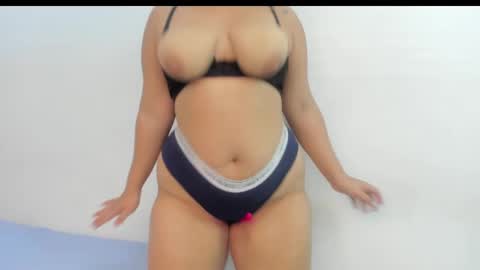 Snapshot of big_ass_18x chatting on September 18, 12:31 pm big_ass_18x online show from September 18, 12:31 pm