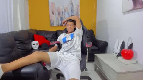Snapshot of big_jhoonss_ chatting on October 15, 2:59 am big_jhoonss_ online show from October 15, 2:59 am